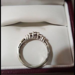 Engagement ring with band